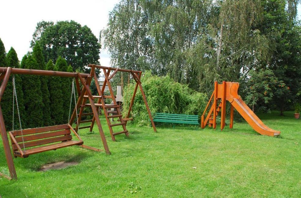 Hotel U Witaszka Czosnów Buitenkant foto